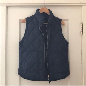 J crew navy quilted vest